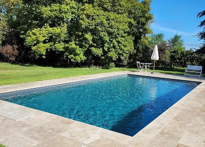 빌라 Nouveau! Propriete Historique Avec Piscine, Proche Chateaux De La Loire Et Futuroscope Les Ormes (Vienne)