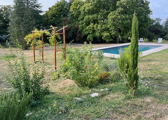 Nouveau! Propriete Historique Avec Piscine, Proche Chateaux De La Loire Et Futuroscope Les Ormes (Vienne)